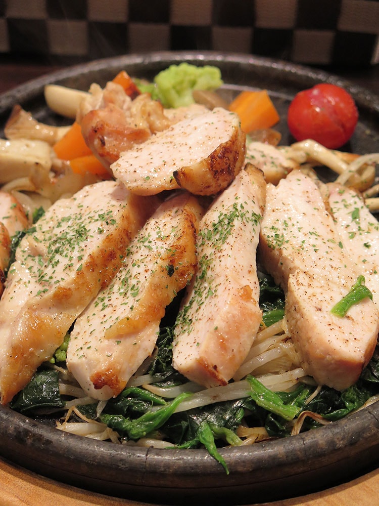鶏ムネ肉のステーキ