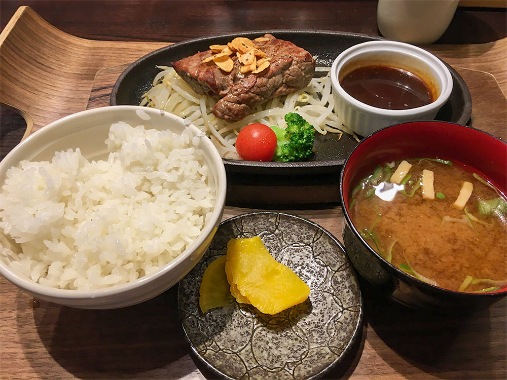 内もも一本焼きランチ